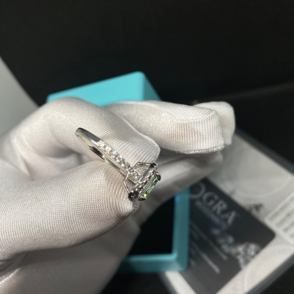 GRA Lab Grown Diamond Ring - 2ct | Mint Green - Picture 6 of 6